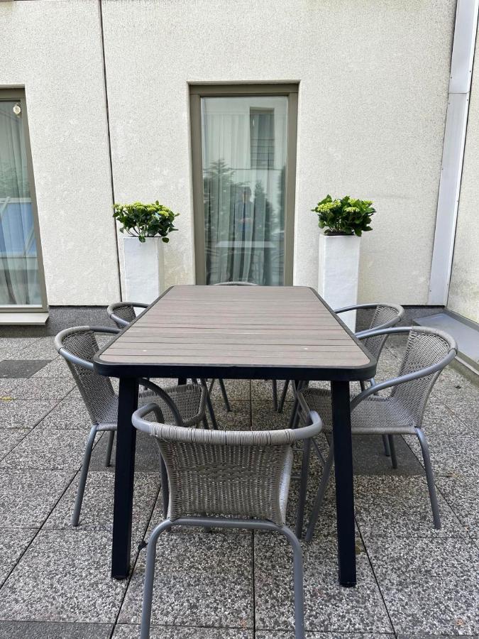Tallinn City Apartments Roosikrantsi Bagian luar foto